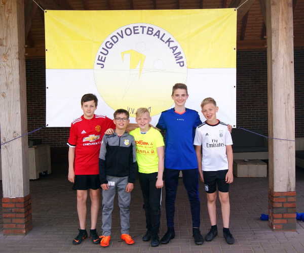 Jeugdvoetbalkamp spirit-Adiform-Famepla.jpg